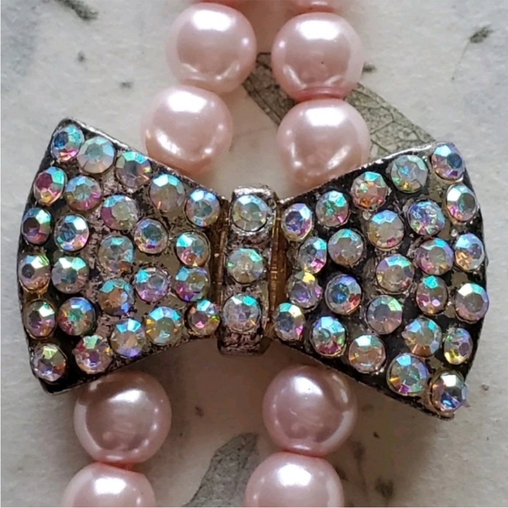 Girly Pink Pearls w/ Rhinestone Bow Focal 🎀 - Picture 4 of 7